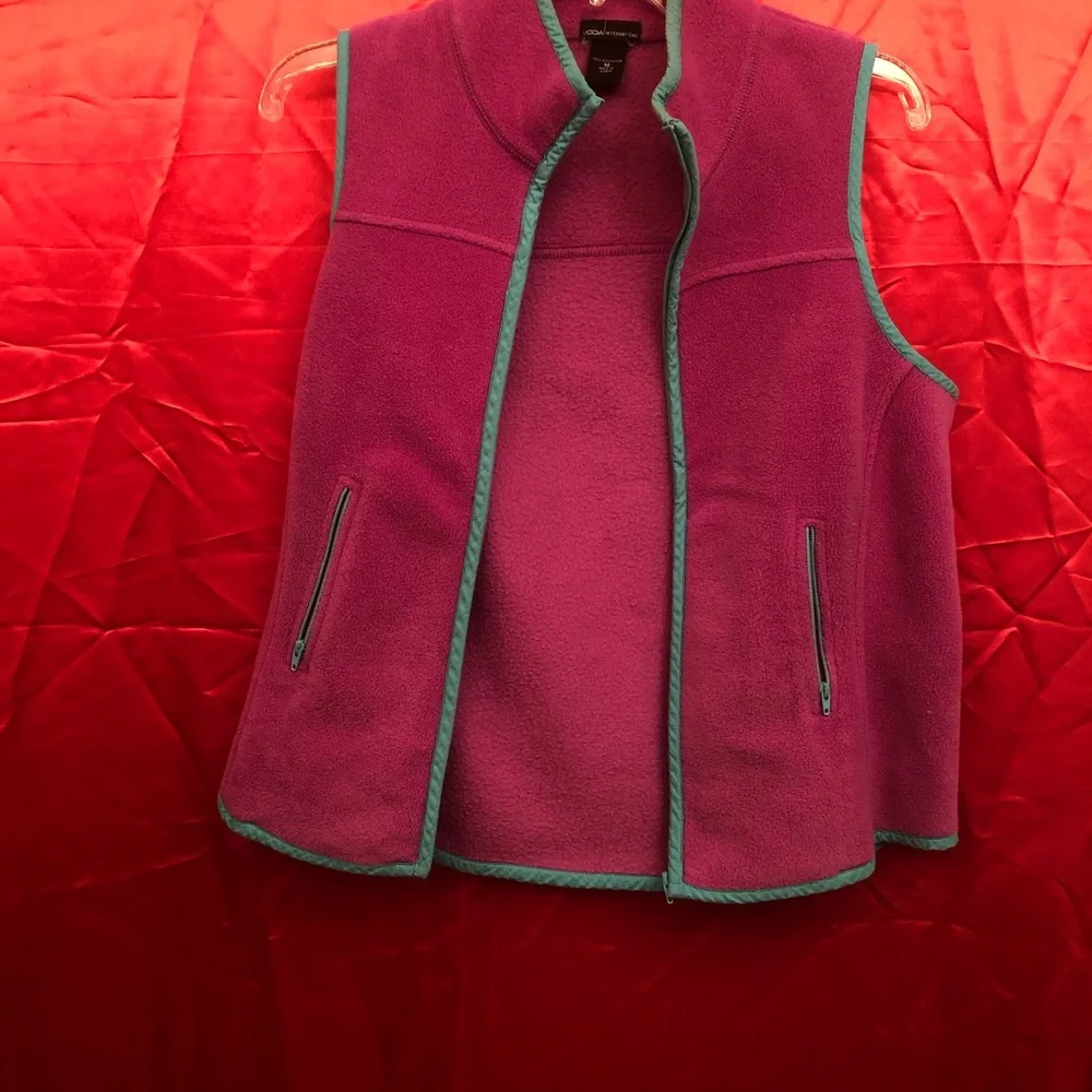 Moda International Zipper Vest Size Medium —#053 - Picture 5 of 13